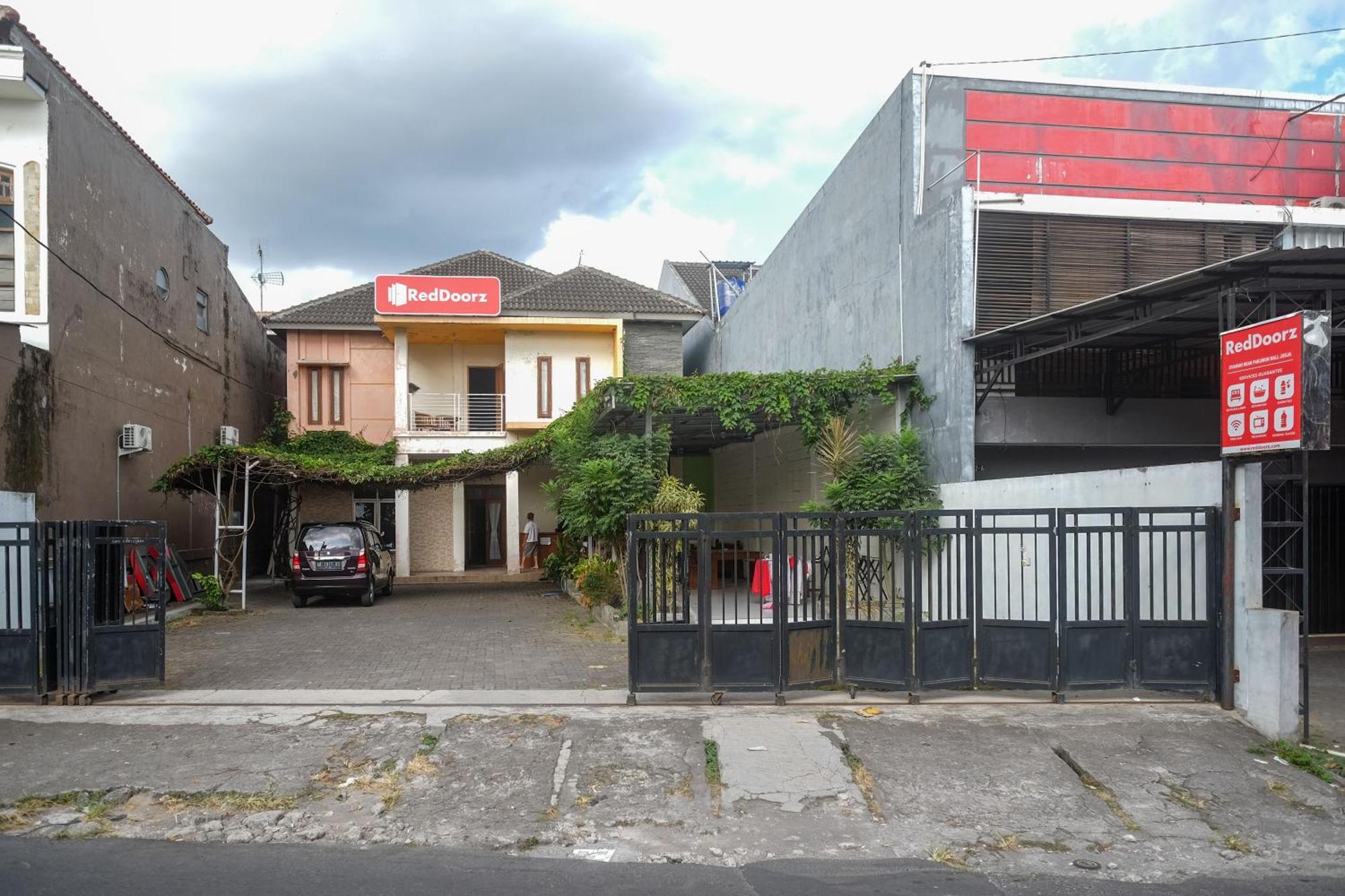 Reddoorz Syariah Near Pakuwon Mall Jogja Kejayan Eksteriør bilde